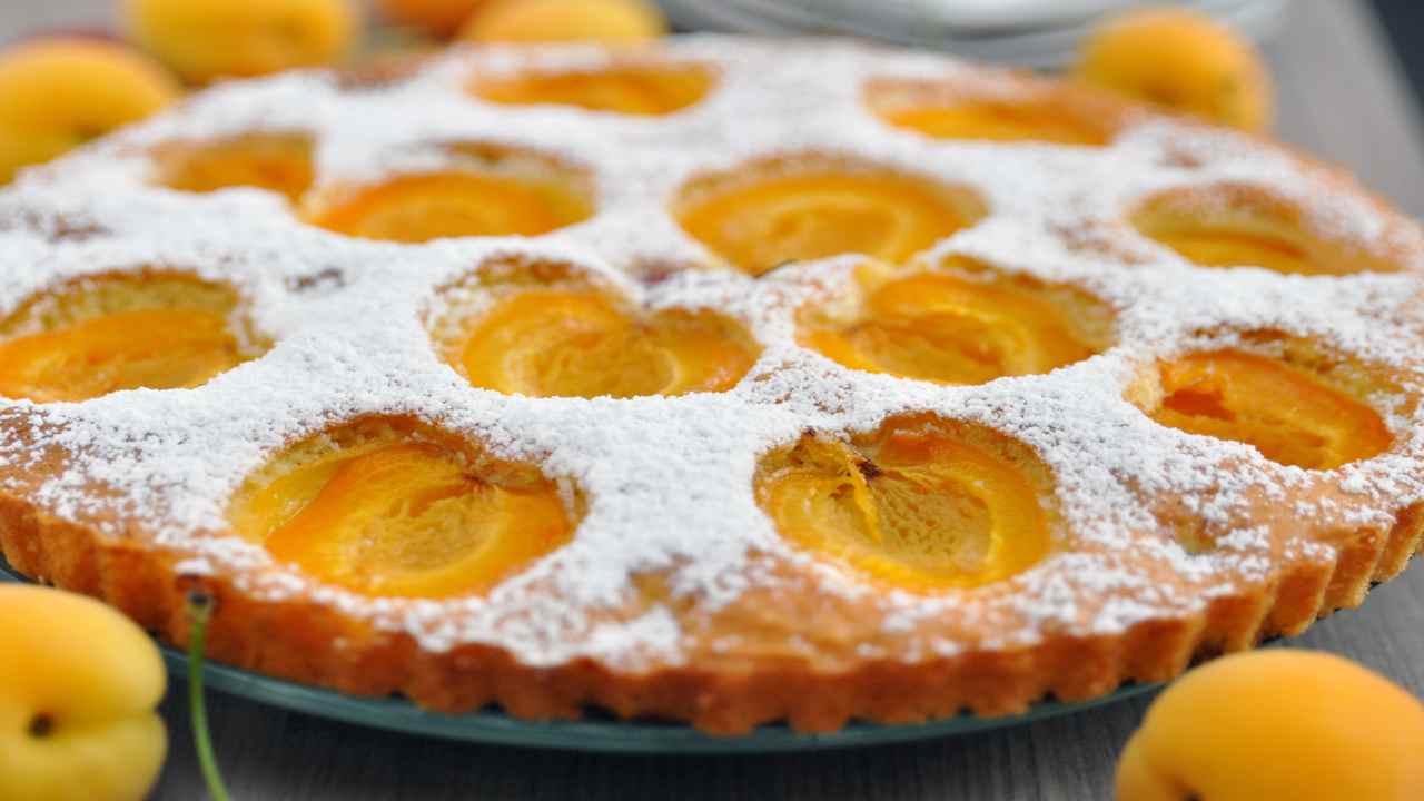 Crostata soffice di albicocche