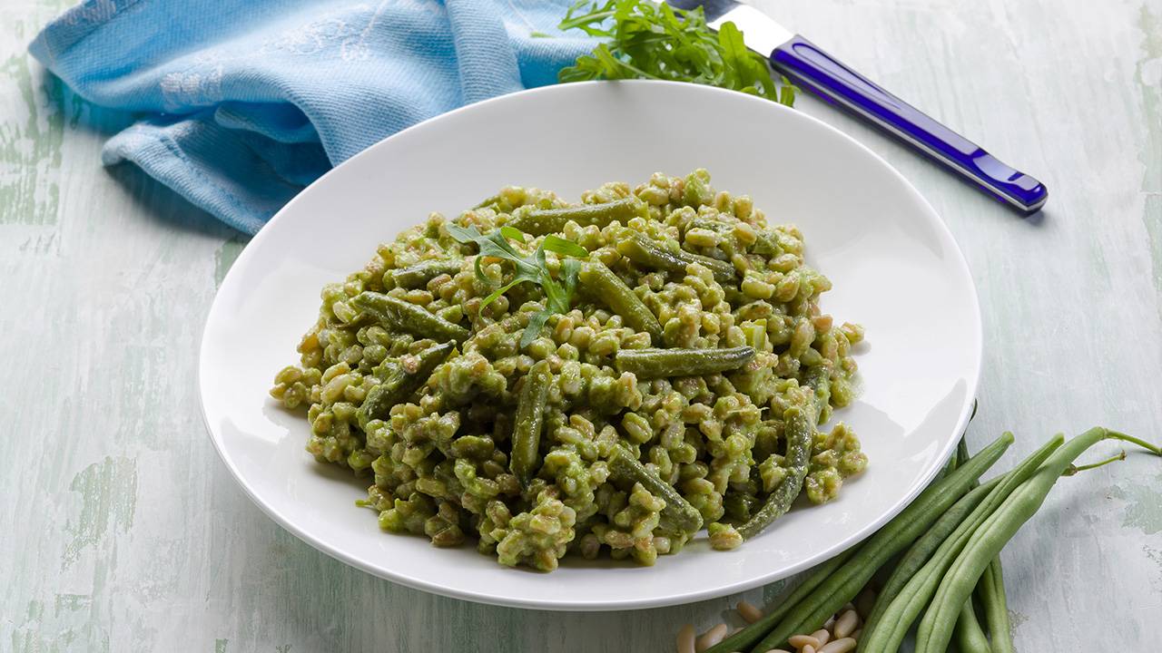 Farro con fagiolini e pesto