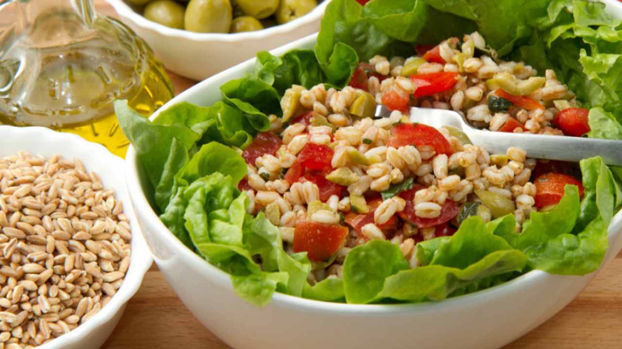 Insalata di farro tonno e pomodorini