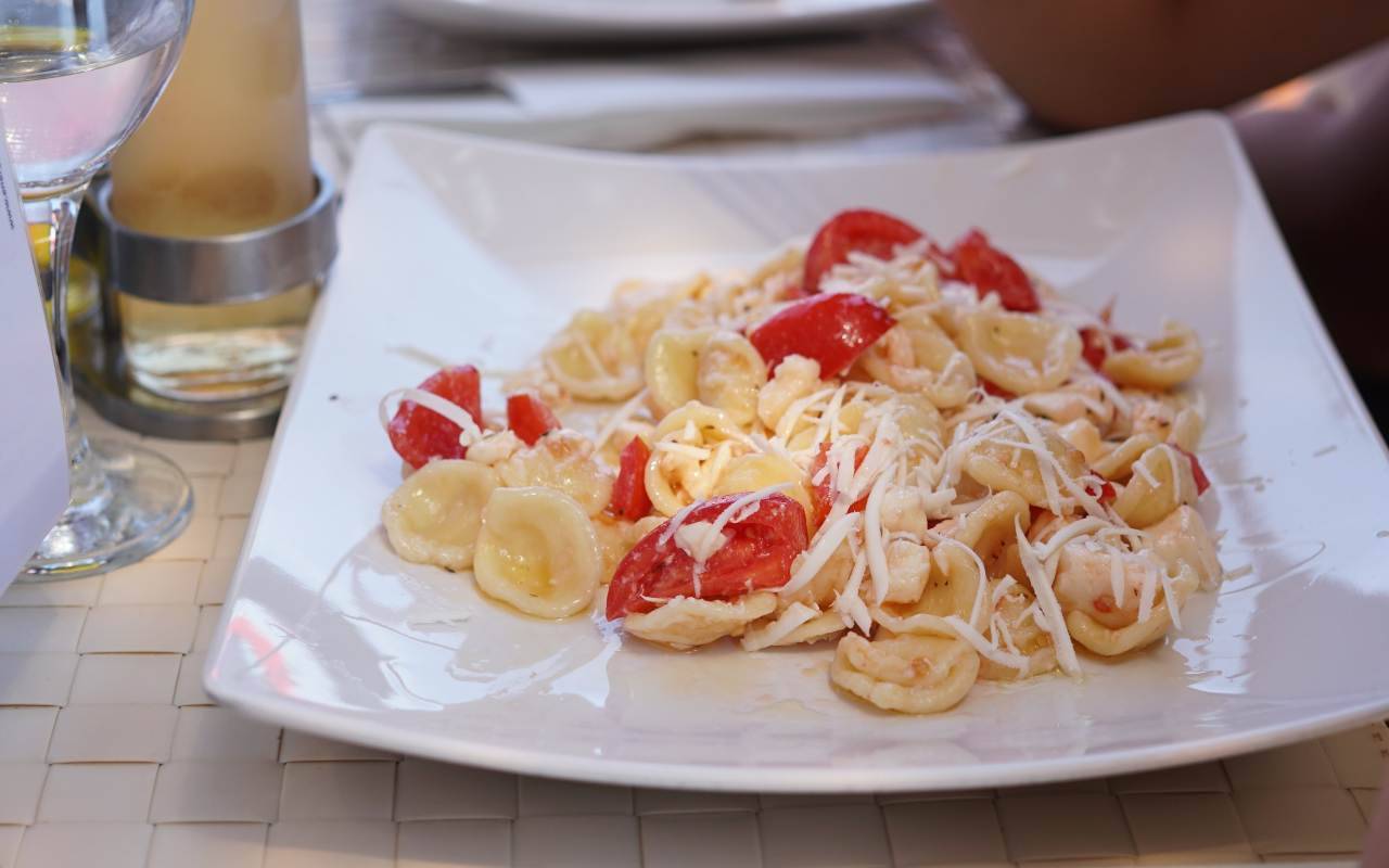 Orecchiette alla crudaiola FOTO ricettasprint