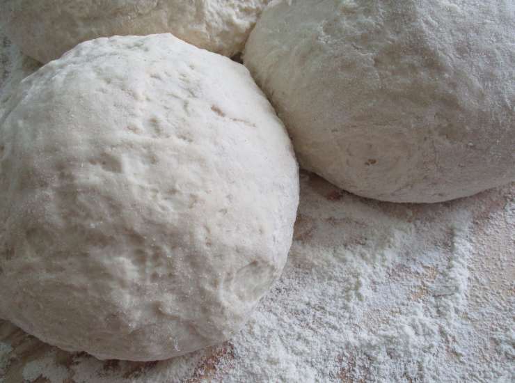Pizza con formaggi