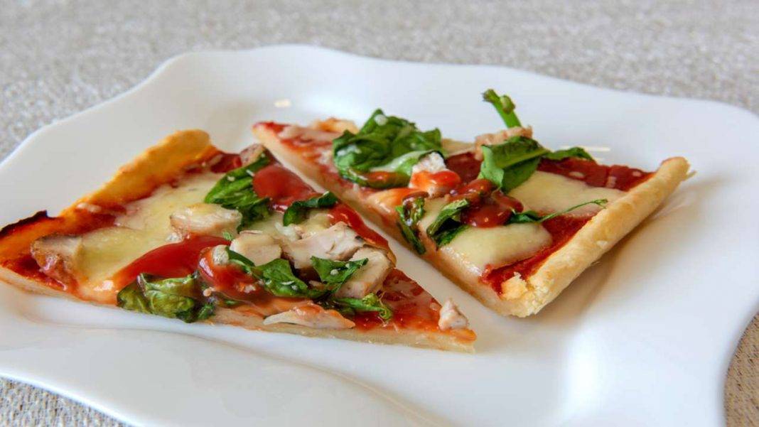 Pizza fit agli albumi Super veloce e senza lievitazione