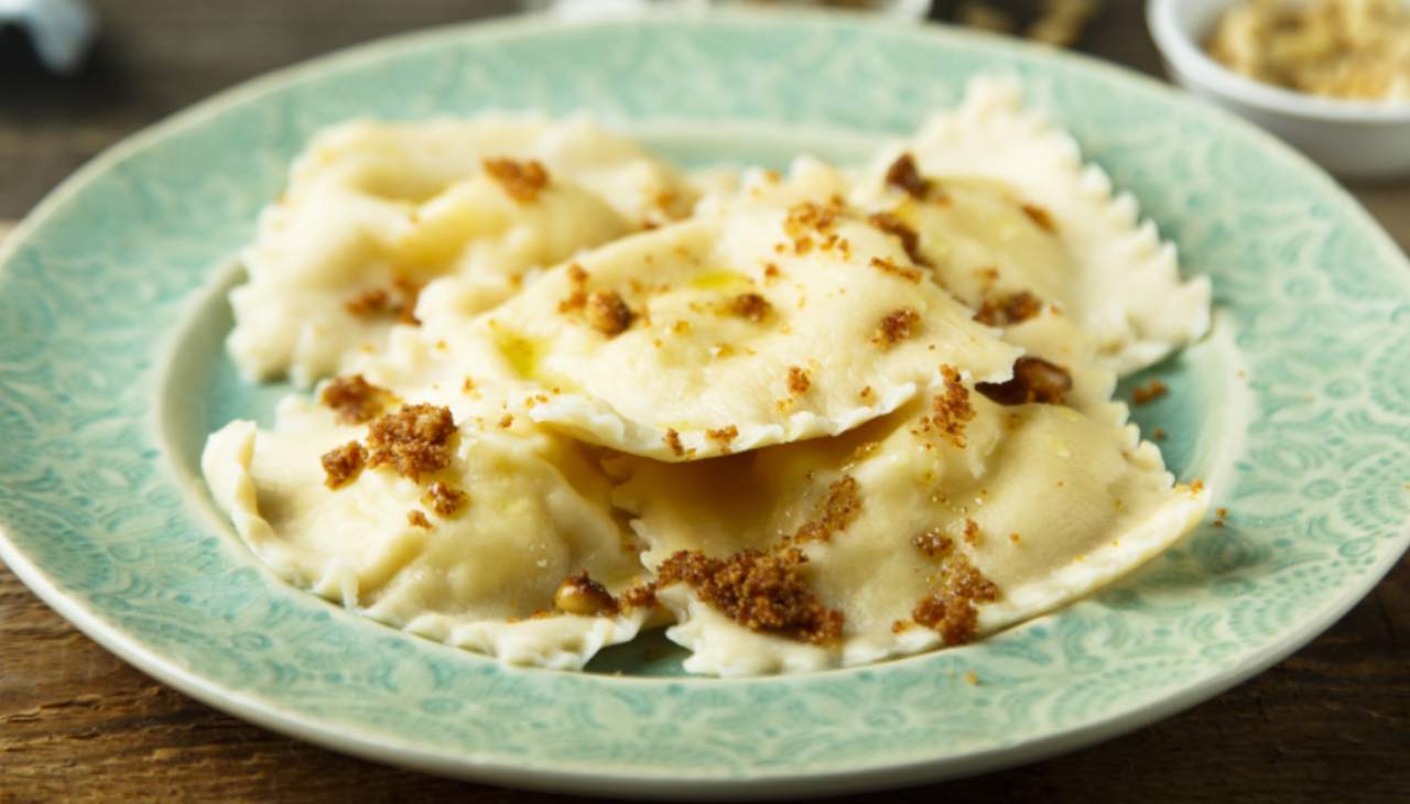 Ravioli patate gorgonzola noci - ricettasprint