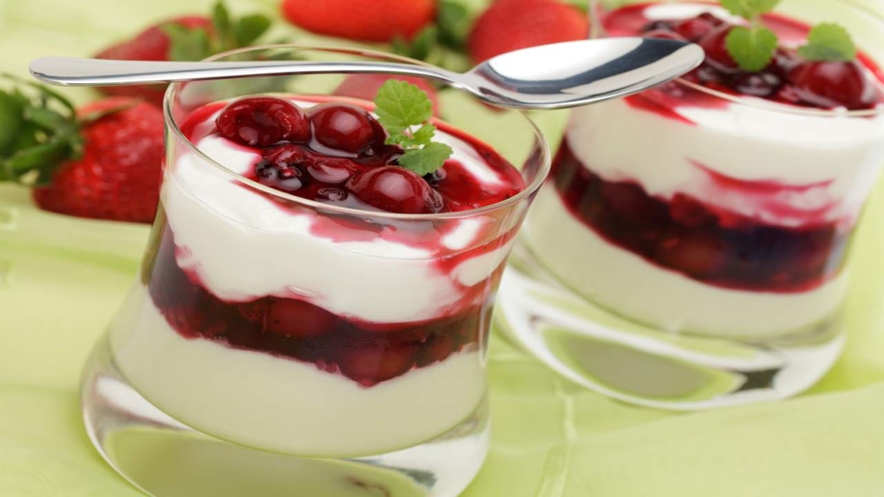 Ricotta yogurt e ciliegie