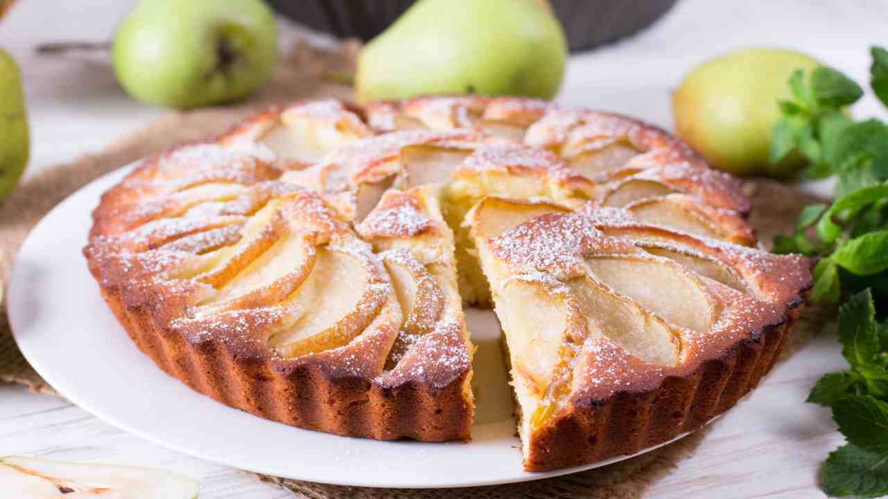 Torta morbida di pere con olio