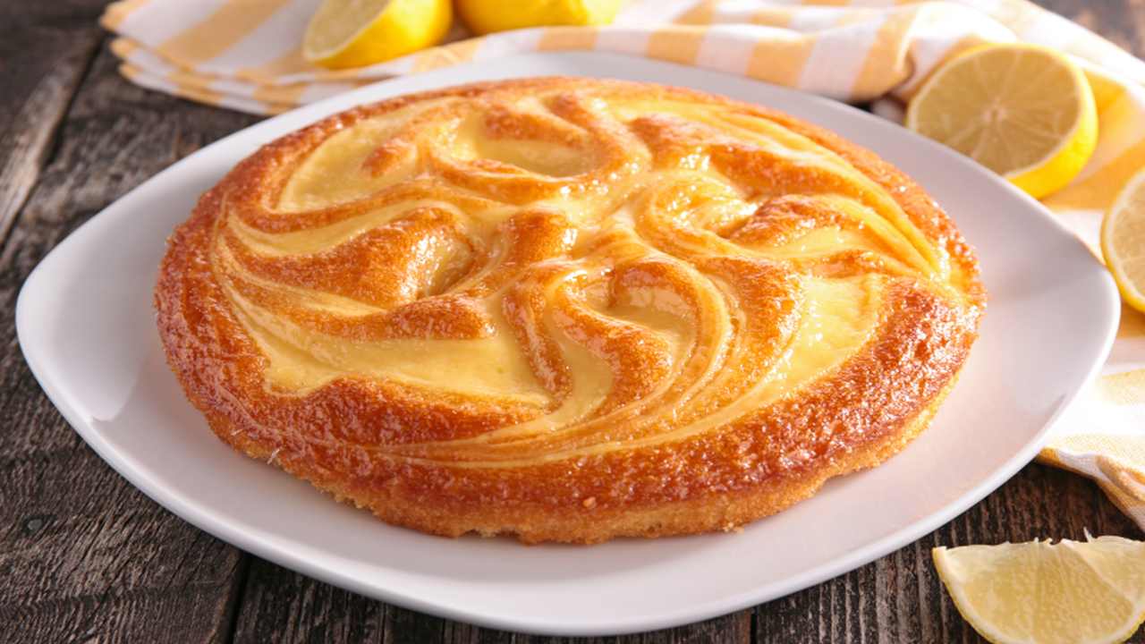 Torta variegata al limone