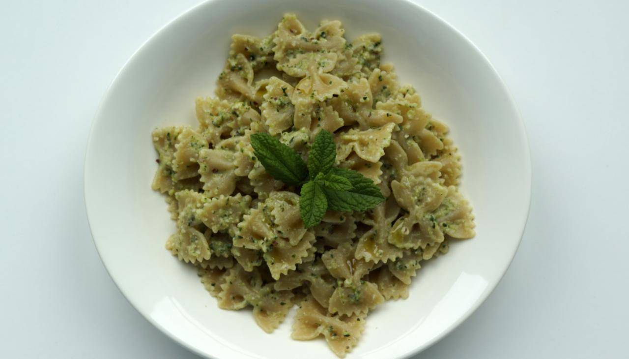 Farfalle zucchine e menta - ricetta sprint