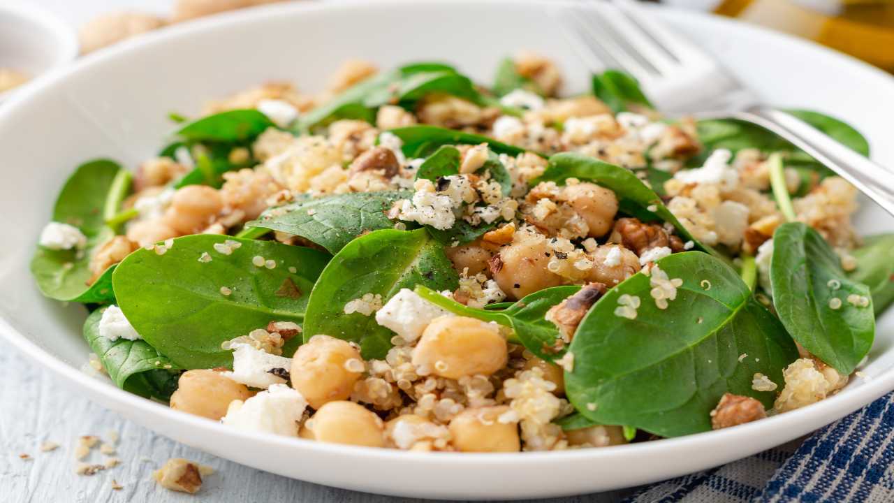 Insalata di quinoa con ceci