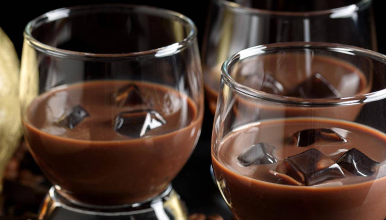 Liquore al cioccolato fondente - ricettasprint