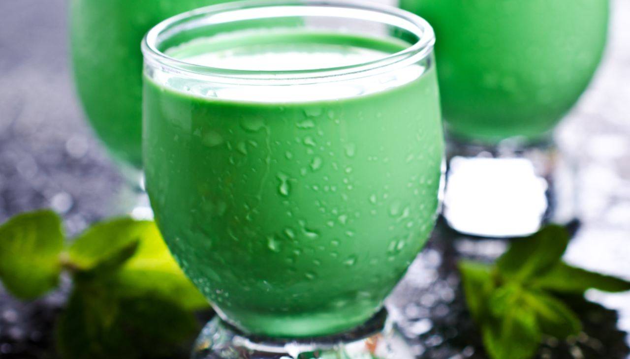 Liquore alla menta e latta - ricettasprint