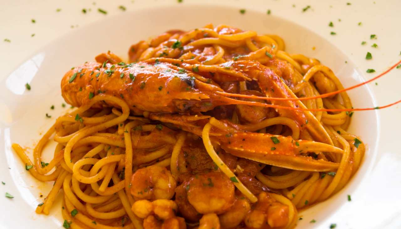 Spaghetti scampi gamberetti alla busara - ricettasprint