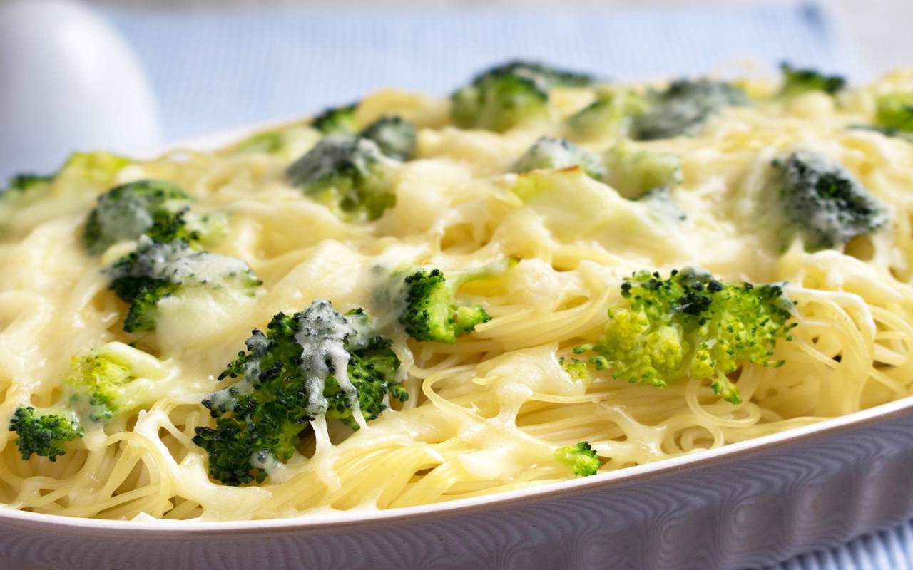 Spaghetti con i broccoli al forno FOTO ricettasprint
