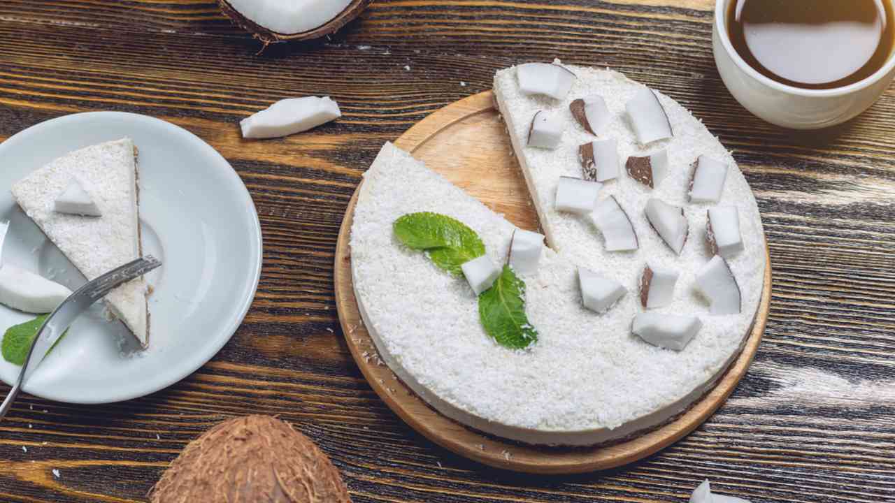 Torta fredda con cocco e yogurt