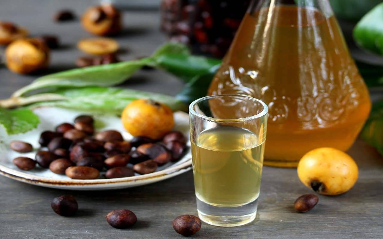 Liquore Alle Nespole Tradizionale Il Procedimento Per Un Buon Liquore