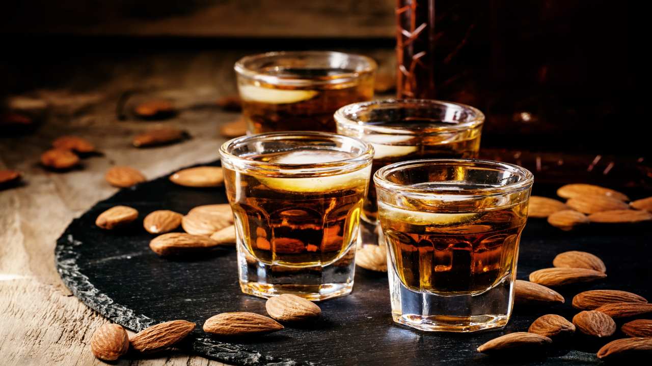 Liquore Con Noccioli Di Nespole Ricetta Facile E Veloce