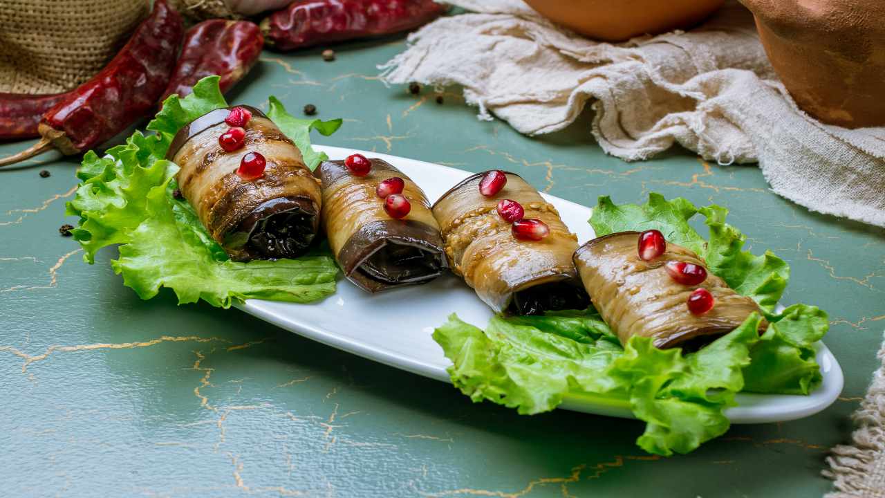 Involtini di melanzane sott'olio farcite