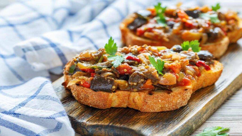 Bruschette con melanzane a funghetto Da servire come antipasto
