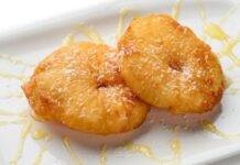 Ciambelle pere fritte l Golose e semplici ricoperte con polvere di cocco ciambelle dolcetti fritti frutta