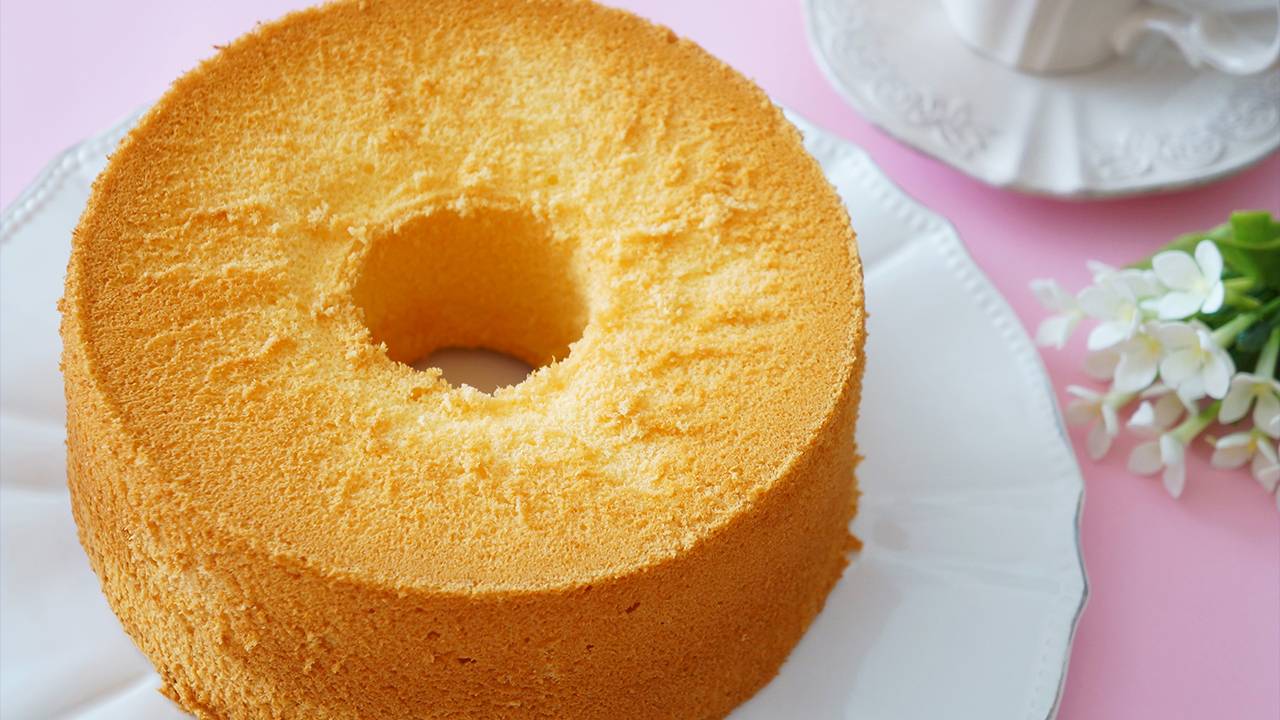 chiffon cake con gocce di cioccolato