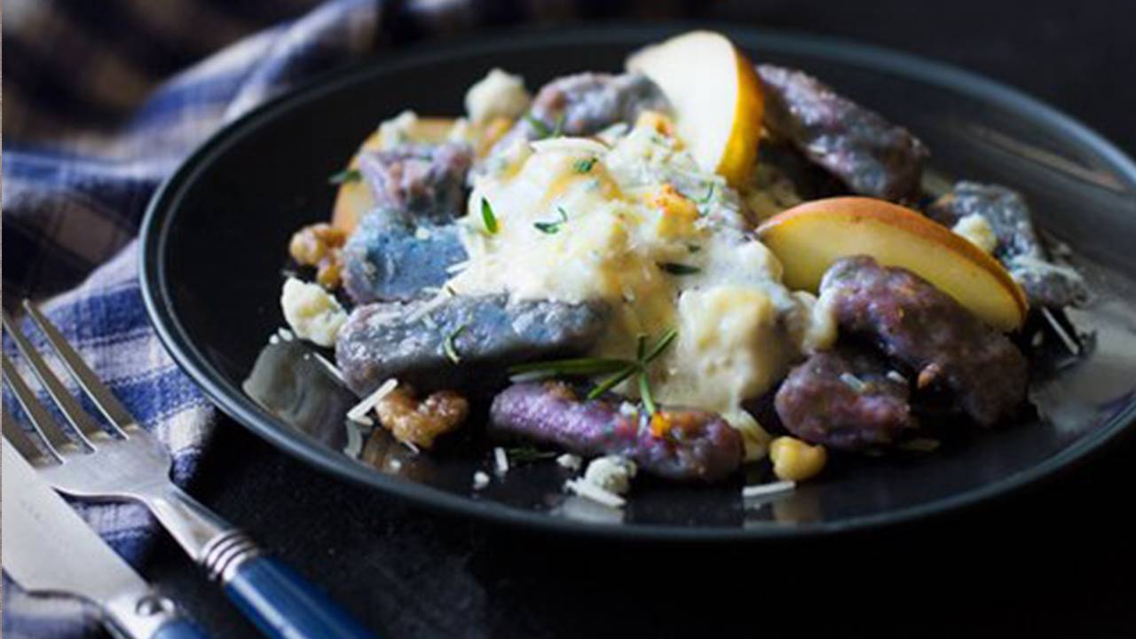 Pasta fresca con patate viola