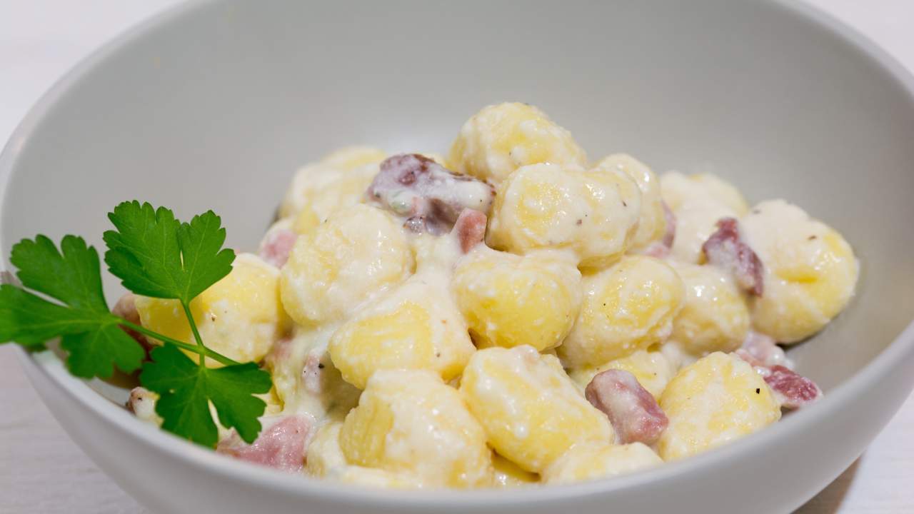 gnocchi gorgonzola speck