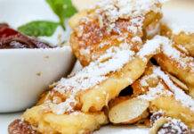 Kaiserschmarren tirolese, la frittata dolce alla marmellata frittata dolce tirolese con marmellata di mirtilli