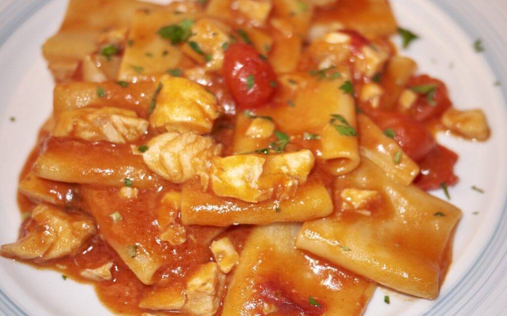 Paccheri orata e lime | Un gustoso e delicato primo piatto