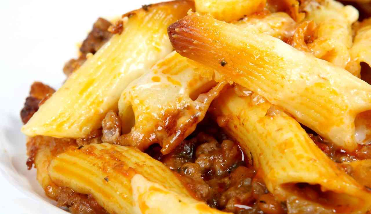 Pasta al forno al ragù bolognese | Veloce Invitante e ricca