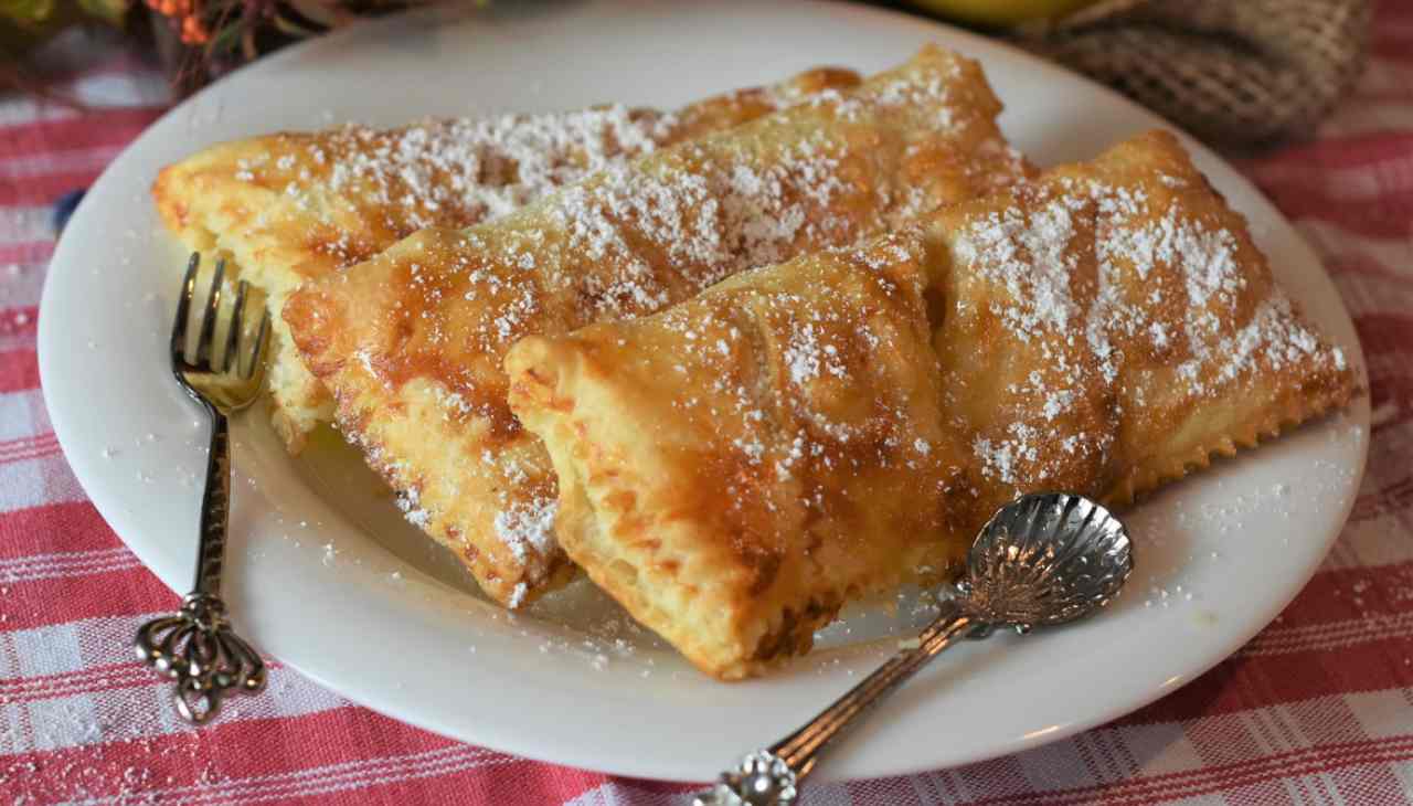 piccoli strudel dolcetti frutta