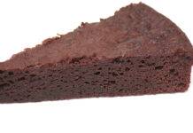 Torta al cioccolato con rhum e mascarpone, un dessert strabiliante e delicato dessert morbido al cioccolato e rhum