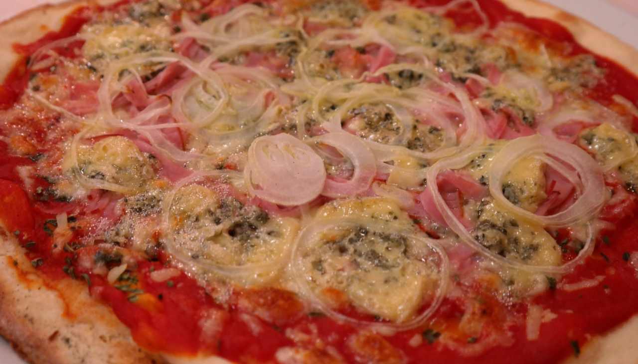 pizza cipolla Tropea veloce Covid