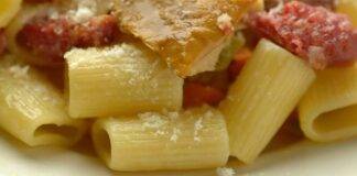 pasta salsiccia funghi