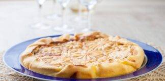 torta con pasta sfoglia