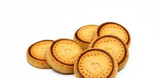 biscotti con crema spalmabile alle nocciole FOTO ricettasprint
