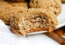 Biscotti noci e cannella, profumata dolcezza tutta da mordere Dolcetti alle noci con cannella e ciocolato