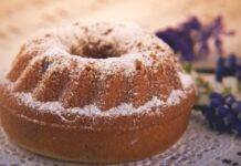Torta con gocce di cioccolato