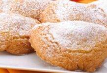 Mezzelune dolci con crema di ricotta ricettasprint