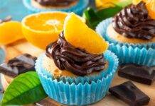 Muffin all'arancia e ganache al cioccolato