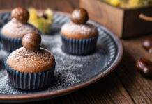 Muffin castagne e cioccolato | Dolcetti soffici e golosi Dolce con farina di castagne