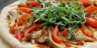 pizza peperoni funghi vegan olio di oliva