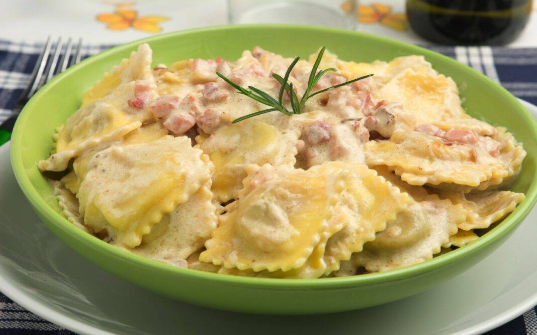 Ravioli ripieni prosciutto e certosa Buonissimi e gustosi