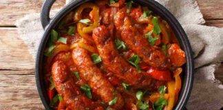 Salsicce e peperoni al pomodoro in padella ricettasprint