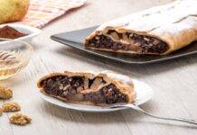 Strudel con pere e noci | Un dessert di facile preparazione Dolce con pere e noci