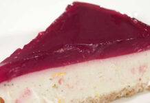 Torta con albume e marmellata