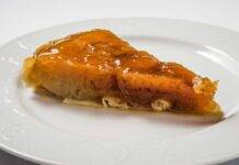 Torta mousse mela | Una torta morbida, golosa ed appetitosa dolce con crema di frutta FOTO ricettasprint