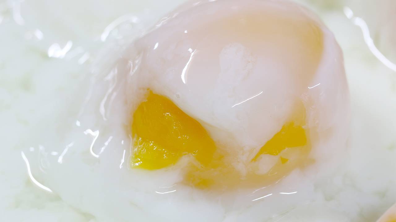 uova in padella senza frittura