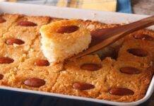 Basbousa con mandorle e semolino | I dolcetti arabi Dolcetti con semolino