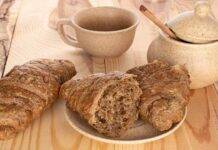 Brioche integrale con semi misti | Per una colazione sprint Cornetti integrali