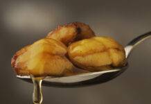 Frutta secca con miele