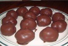 Cioccolatini Lindor fatti in casa | Il cioccolatino che si scioglie in bocca cioccolatini ripieni FOTO ricettasprint